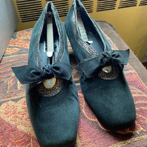 Ladies shoes hecho en espana   Piedeli contort  black suede pump size 39